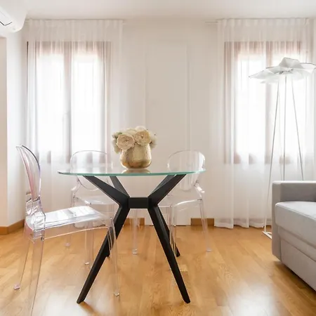 Biennale Palace R&r Apartment Venice