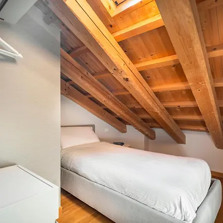 Biennale Palace R&r 公寓