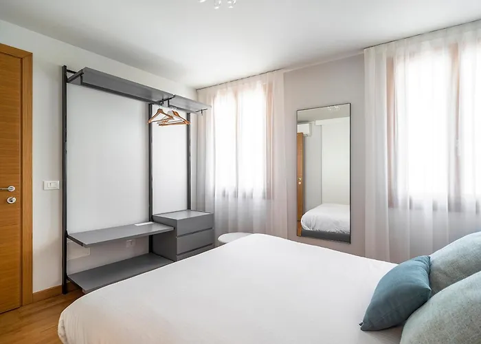 Biennale Palace R&r Apartment Venice